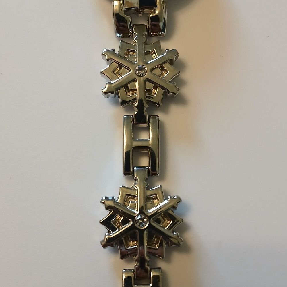 Kim Rogers Women's Silver Tone Winter Snowflake Quartz Movt Watch 11817 - Picture 13 of 13